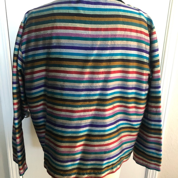 Chicos Design, size 1 or Large. Beautiful 100% silk lightweight jacket. - Picture 2 of 5